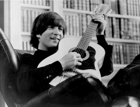 Đàn guitar của huyền thoại John Lennon có giá "khủng" Đàn guitar của huyền thoại John Lennon có giá "khủng"