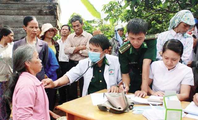 Chế độ đối với người khám chữa bệnh quân dân y