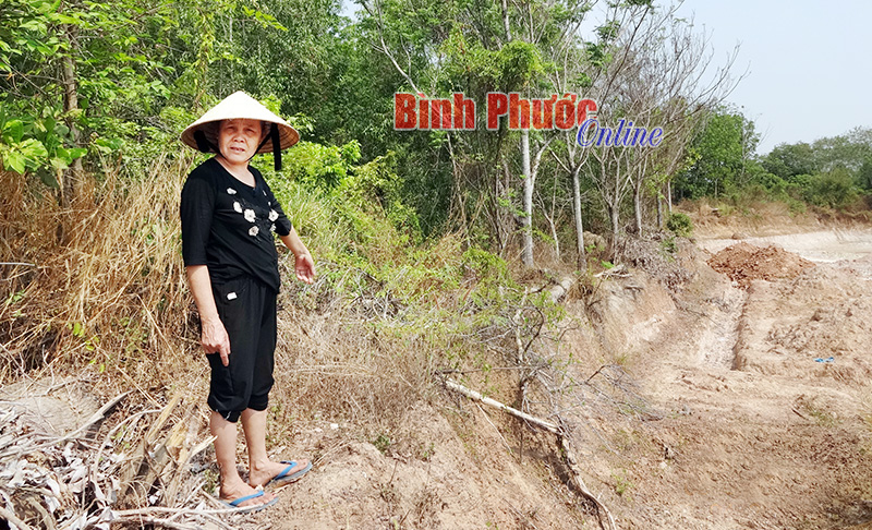 Hệ lụy từ khai thác đất làm gạch ở Hớn Quản Hệ lụy từ khai thác đất làm gạch ở Hớn Quản
