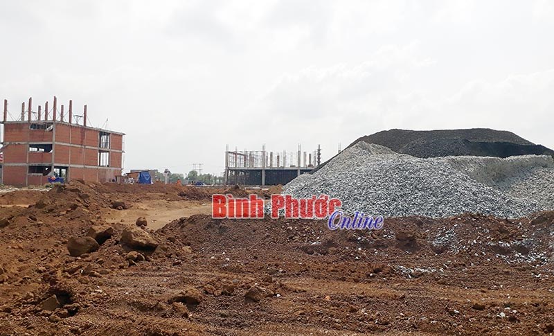 Khai thác hiệu quả tiềm năng khoáng sản làm VLXD Khai thác hiệu quả tiềm năng khoáng sản làm VLXD