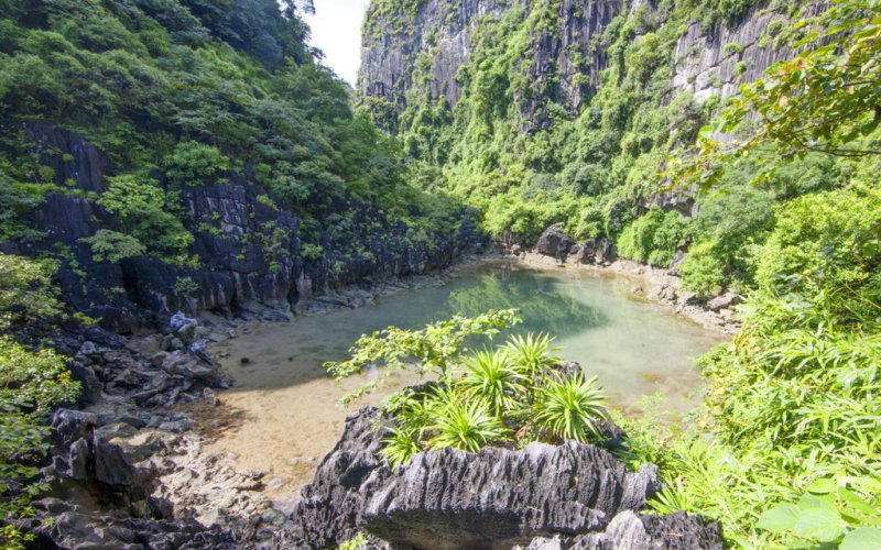 Khám phá tiên cảnh trong lòng Di sản