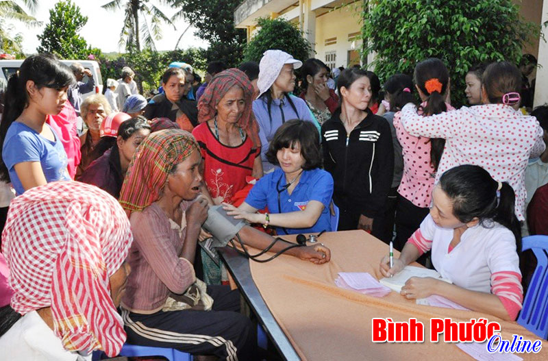4 tháng, hội chữ thập đỏ hỗ trợ người nghèo gần 25 tỷ đồng 4 tháng, hội chữ thập đỏ hỗ trợ người nghèo gần 25 tỷ đồng