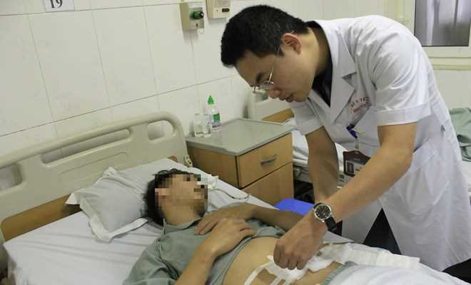 Nam thanh niên thủng ruột vì nuốt chiếc xương cá dài 4 cm