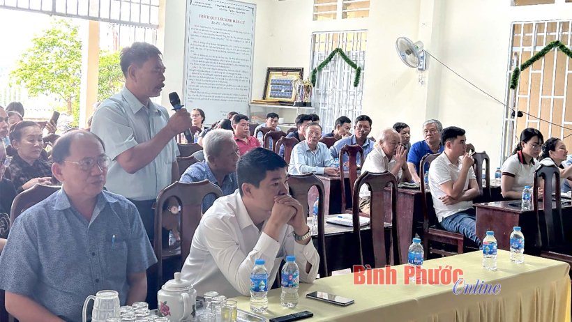 Khoảng cách của những chiếc bàn