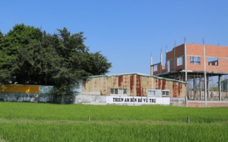 “Khóc mướn”
