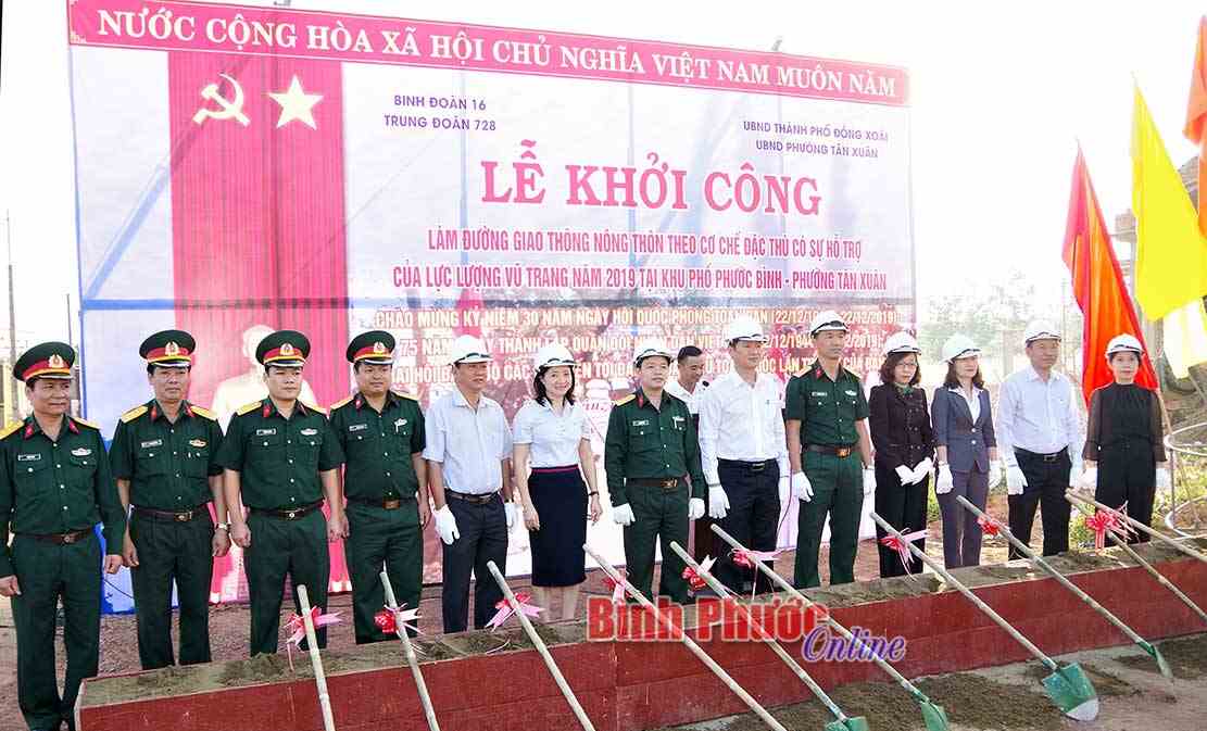 Trung đoàn 728 khởi công xây dựng đường giao thông NTM