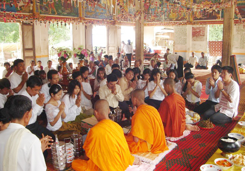 110 phần quà tặng đồng bào Khơme nhân lễ Sendolta 110 phần quà tặng đồng bào Khơme nhân lễ Sendolta