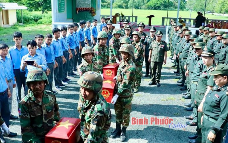 Không thể xuyên tạc sự hy sinh cao quý Không thể xuyên tạc sự hy sinh cao quý