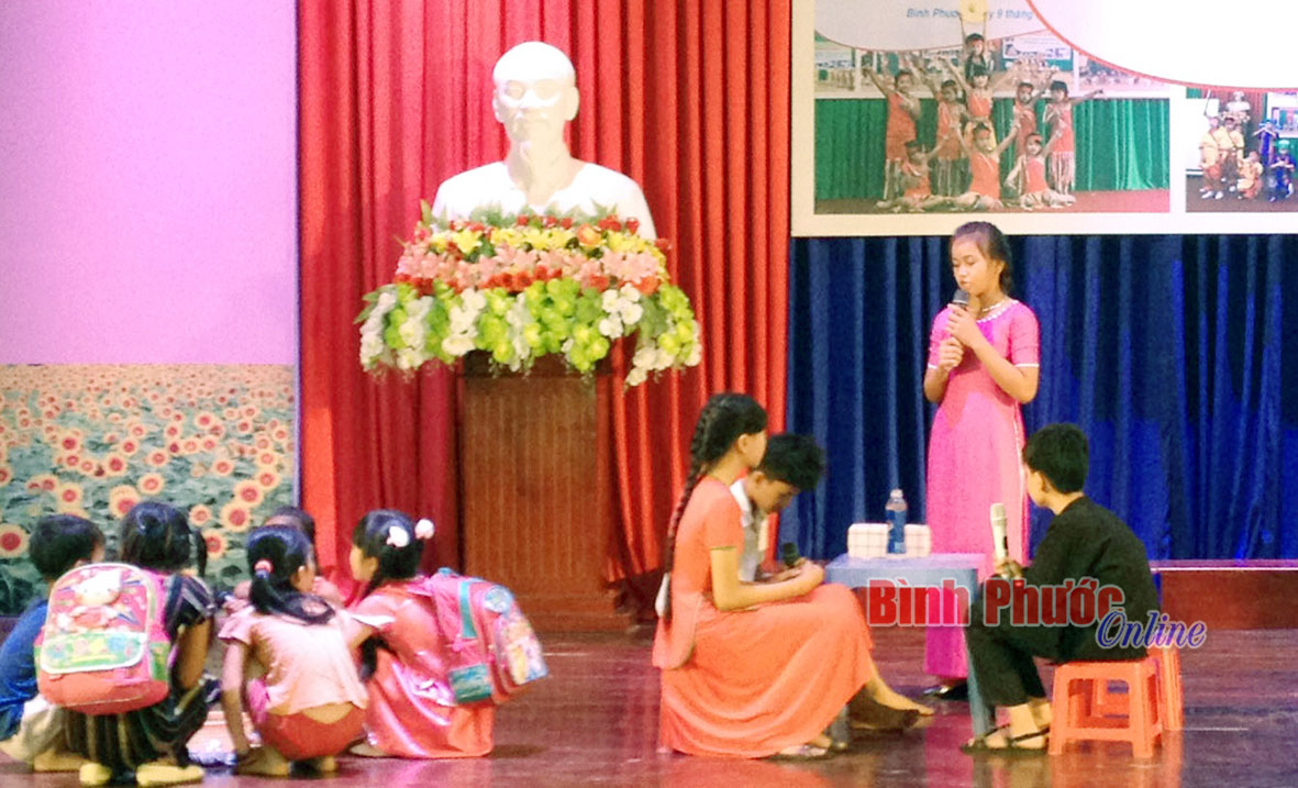 Gần 300 học sinh dân tộc thiểu số giao lưu “Tiếng Việt của chúng em” Gần 300 học sinh dân tộc thiểu số giao lưu “Tiếng Việt của chúng em”