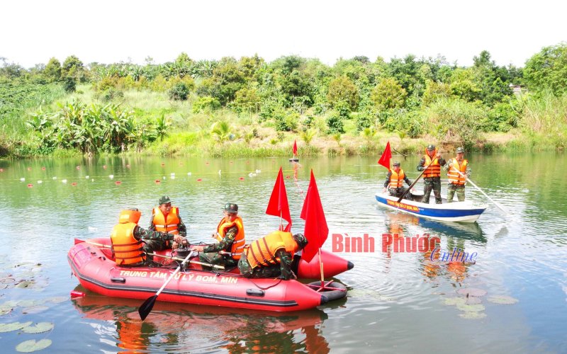 Kiểm tra cấp đổi chứng chỉ rà phá bom mìn, vật nổ