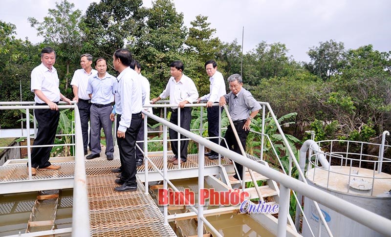 Kiểm tra tiến độ thi công các công trình cấp nước thị xã Phước Long Kiểm tra tiến độ thi công các công trình cấp nước thị xã Phước Long