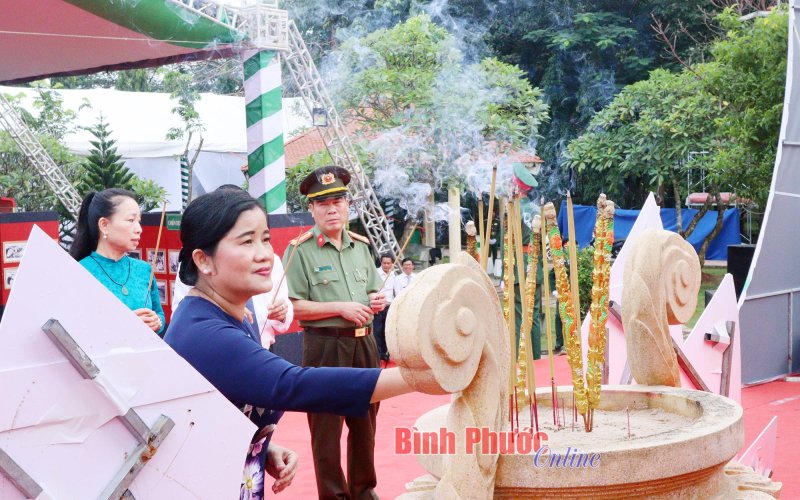 Kiên cường thời chiến, bản lĩnh thời bình Kiên cường thời chiến, bản lĩnh thời bình