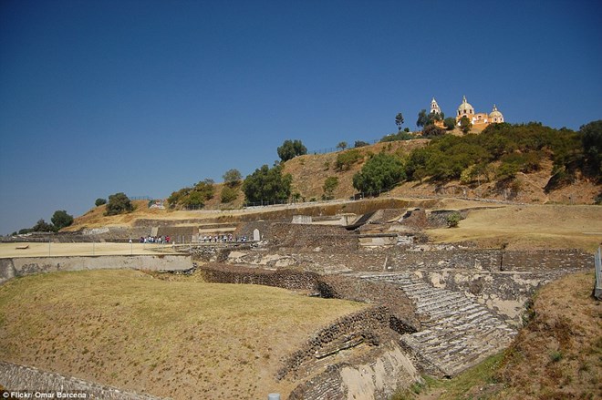 Kim tự tháp Cholula - Công trình vĩ đại nhất trên Trái Đất Kim tự tháp Cholula - Công trình vĩ đại nhất trên Trái Đất