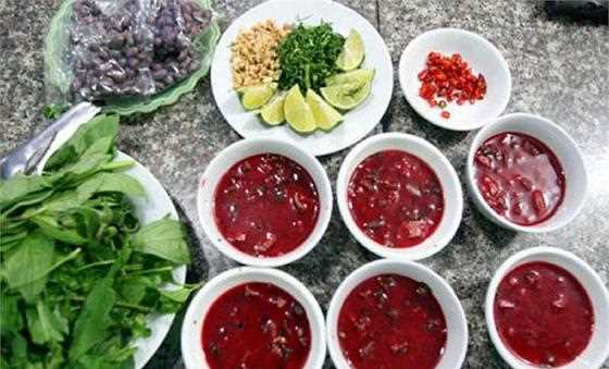 Nguy cơ từ ăn thịt heo chưa nấu chín