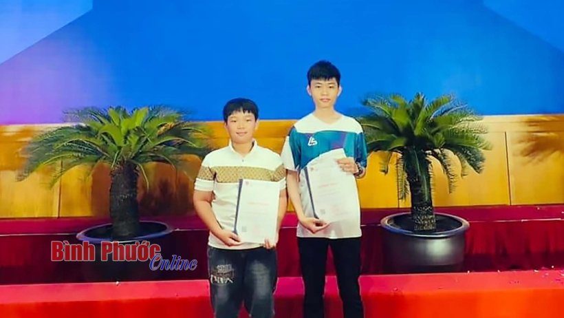 Kỳ thủ cờ vua mê tin học