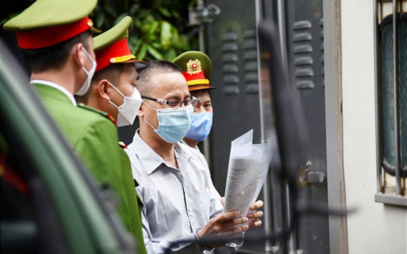Lại “thương vay, khóc mướn”