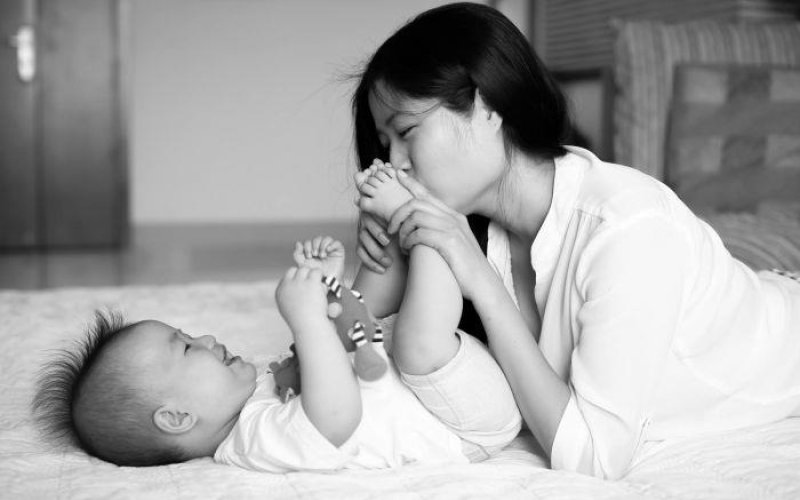 Làm mẹ Làm mẹ