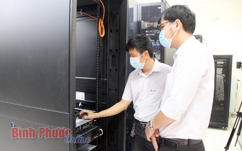 Lặng thầm tuyến sau Lặng thầm tuyến sau