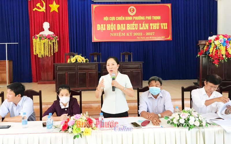 Lãnh đạo thị xã Bình Long đối thoại với người dân Lãnh đạo thị xã Bình Long đối thoại với người dân