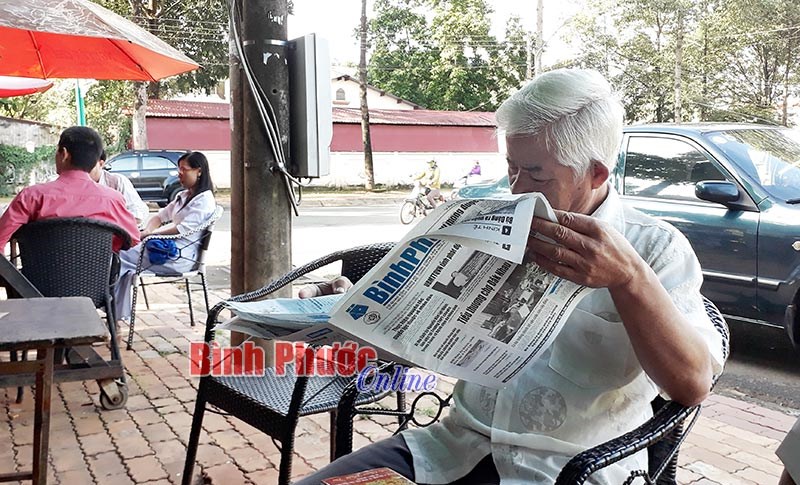 Lan man về những tờ báo cũ Lan man về những tờ báo cũ