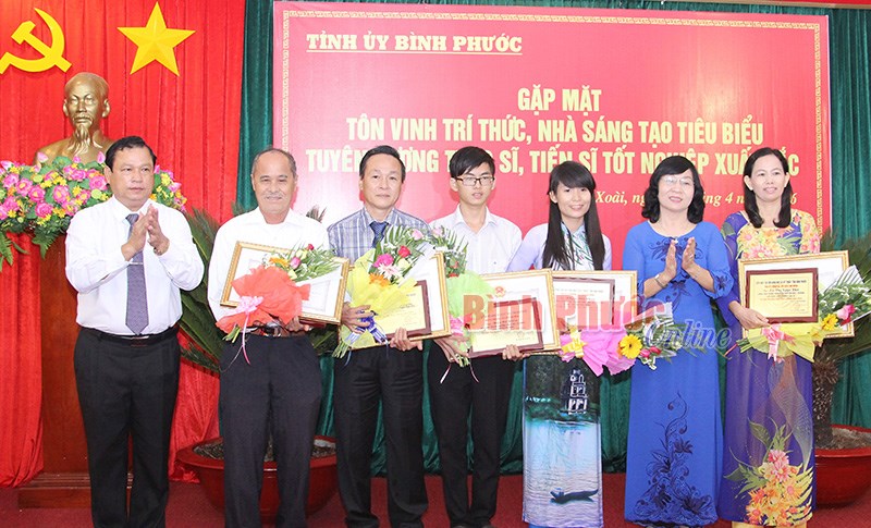 Lan tỏa phong trào khuyến học, khuyến tài Lan tỏa phong trào khuyến học, khuyến tài