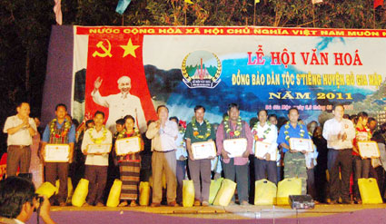 le-hoi-van-hoa.jpg