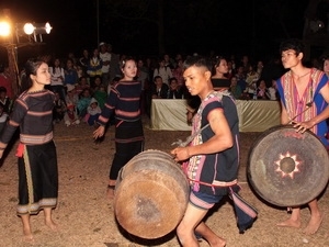 lehoicongchieng.jpg