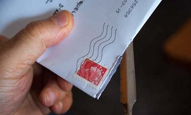 Một người đàn ông đối mặt với án tù vì mở trộm thư của con trai