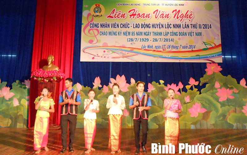 Lộc Ninh liên hoan văn nghệ nhân kỷ niệm ngày thành lập công đoàn Lộc Ninh liên hoan văn nghệ nhân kỷ niệm ngày thành lập công đoàn