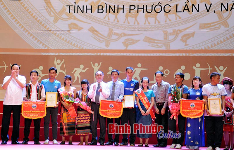 lienhoan30082017015801.jpg