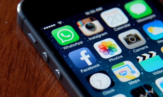 Facebook thừa nhận làm hao pin iPhone và tung ra bản vá lỗi Facebook thừa nhận làm hao pin iPhone và tung ra bản vá lỗi