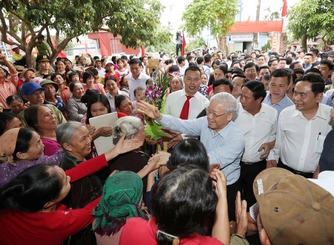 Lòng dân và vận nước Lòng dân và vận nước