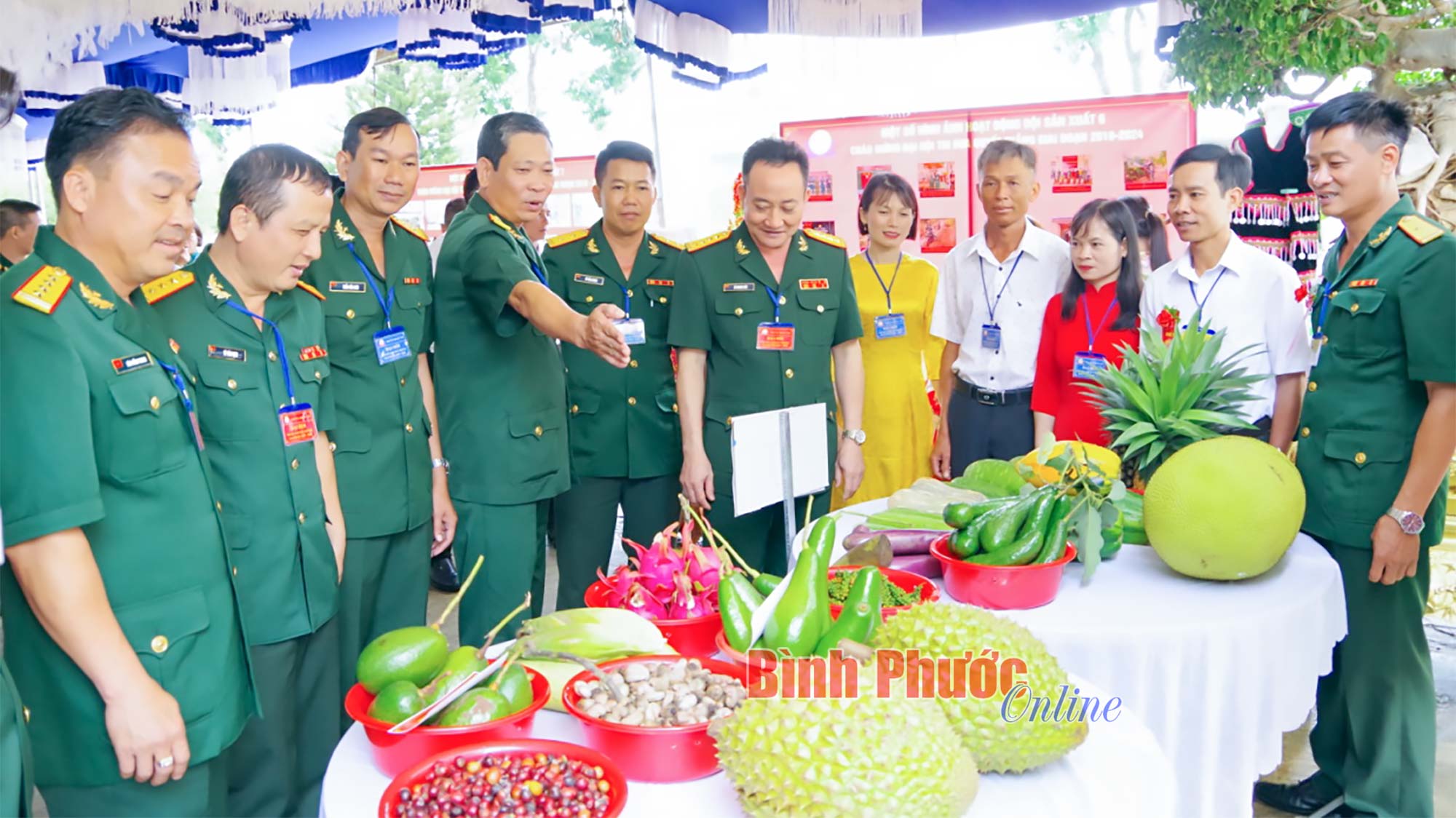 Lòng dân yên, biên giới vững