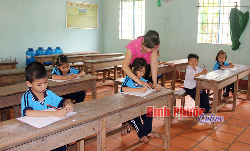 Lớp học chỉ có 6 học sinh Lớp học chỉ có 6 học sinh
