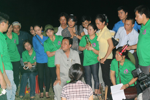 Nghi vấn lừa đảo, làm giả hài cốt liệt sĩ để thu tiền tỉ: Bộ Công an vào cuộc Nghi vấn lừa đảo, làm giả hài cốt liệt sĩ để thu tiền tỉ: Bộ Công an vào cuộc