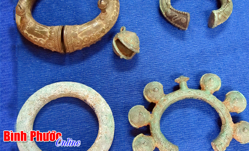 Lục lạc trong đời sống của người Xêtiêng Lục lạc trong đời sống của người Xêtiêng