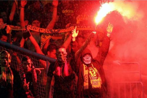 Malaysia có thể bị treo sân vì vụ tấn công CĐV Việt Nam Malaysia có thể bị treo sân vì vụ tấn công CĐV Việt Nam