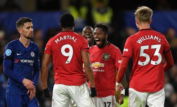 M.U 'gieo sầu' cho Chelsea ngay tại thánh địa Stamford Bridge