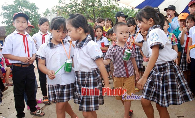 Mang nụ cười đến trẻ em vùng sâu