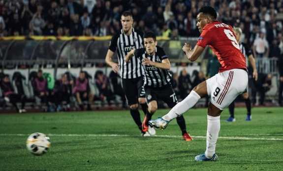 Manchester United thắng nhọc nhằn FK Partizan nhờ quả phạt đền
