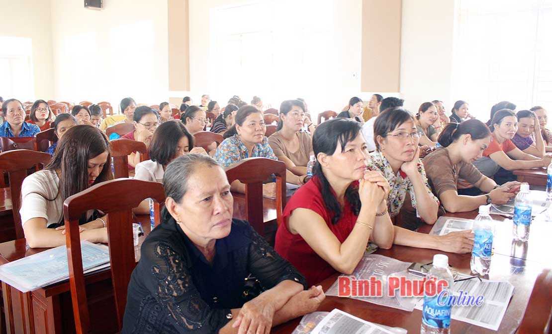 Mất cân bằng giới tính khi sinh vẫn ở mức cao Mất cân bằng giới tính khi sinh vẫn ở mức cao
