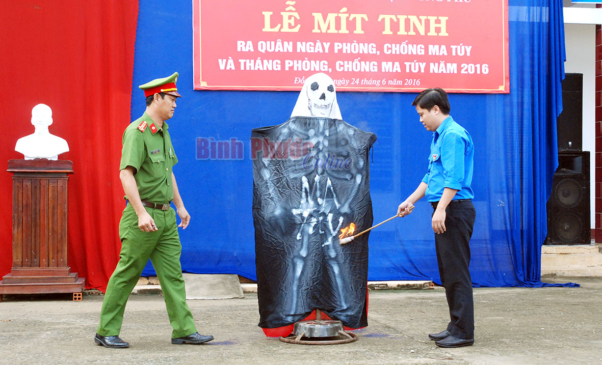 Đồng Phú ra quân Tháng phòng, chống ma túy năm 2016
