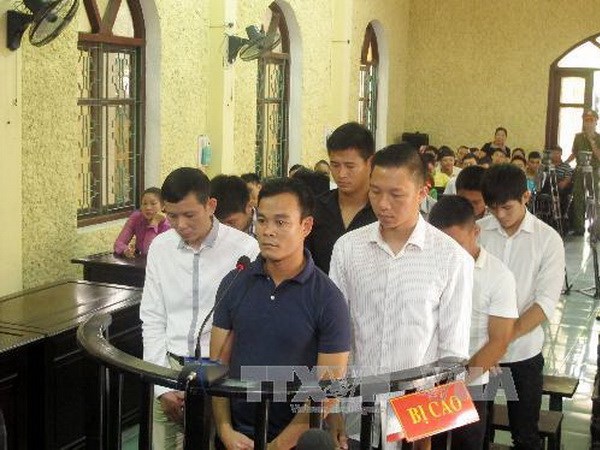 Treo giò vĩnh viễn 9 cựu cầu thủ Vissai Ninh Bình dính tiêu cực Treo giò vĩnh viễn 9 cựu cầu thủ Vissai Ninh Bình dính tiêu cực