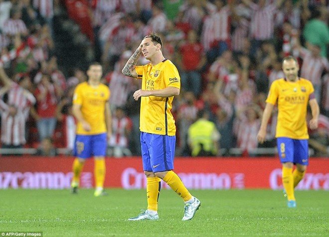 Kết quả bóng đá: Barca thảm bại 0-4, Bayern tạo "mưa bàn thắng"