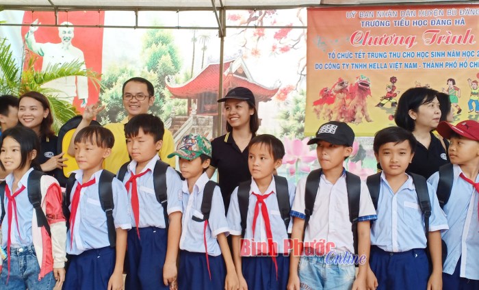 Trung thu ấm tình với học sinh Trường Tiểu học Đăng Hà Trung thu ấm tình với học sinh Trường Tiểu học Đăng Hà