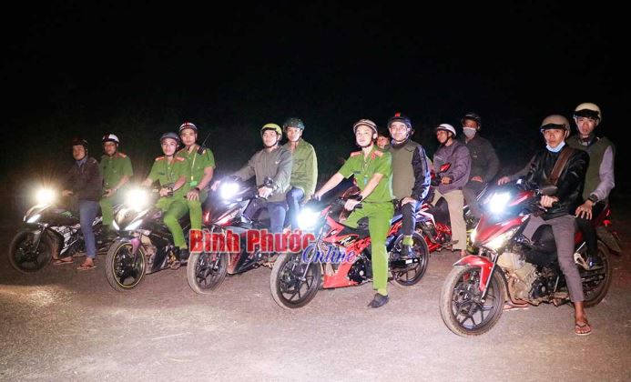 Thanh niên tình nguyện đảm bảo an ninh trật tự Thanh niên tình nguyện đảm bảo an ninh trật tự