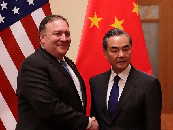mikepompeowangyi1415062018095956.jpg