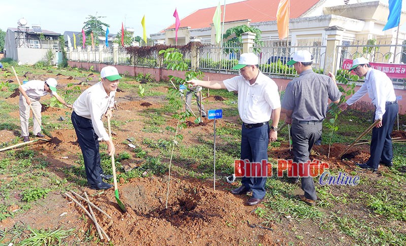 Mít tinh Tuần lễ quốc gia nước sạch và vệ sinh môi trường