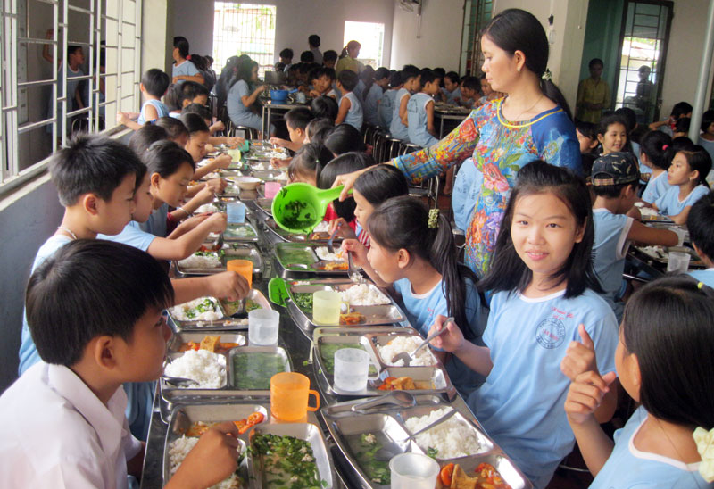 Mô hình bán trú trường học - nhìn từ thị xã Đồng Xoài Mô hình bán trú trường học - nhìn từ thị xã Đồng Xoài