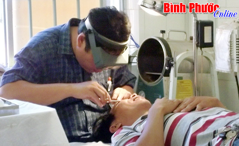 100 bệnh nhân nghèo được mổ mắt miễn phí 100 bệnh nhân nghèo được mổ mắt miễn phí